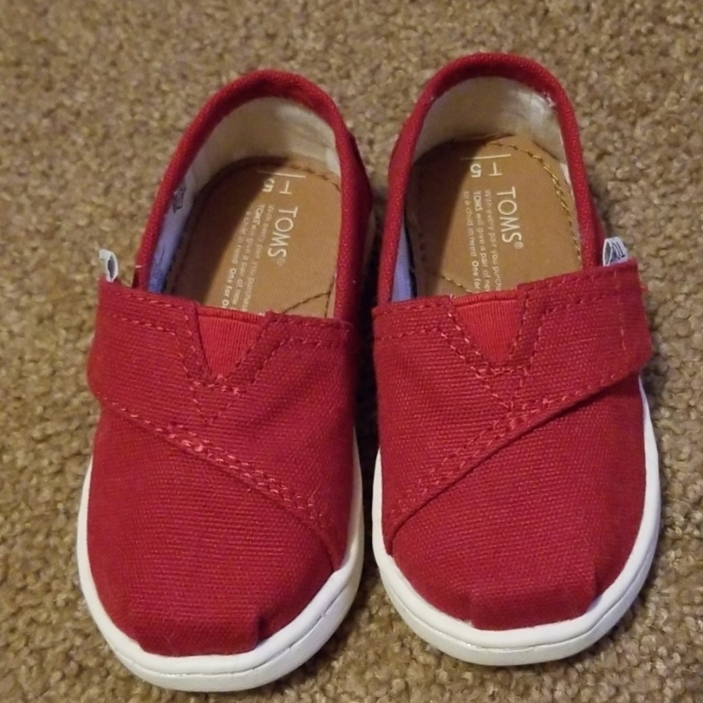 Baby Toms canvas shoes